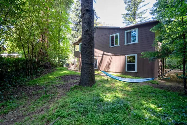 10711 Grays Court, Forestville, California 95436