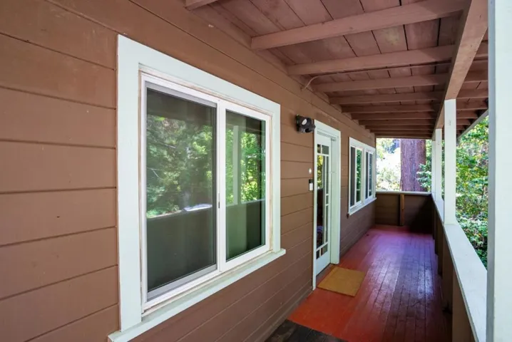 10711 Grays Court, Forestville, California 95436