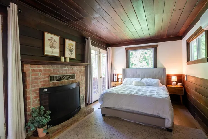 10711 Grays Court, Forestville, California 95436