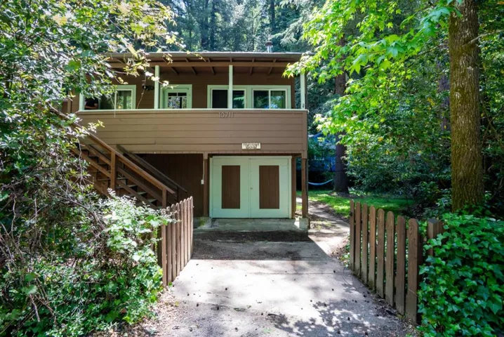 10711 Grays Court, Forestville, California 95436