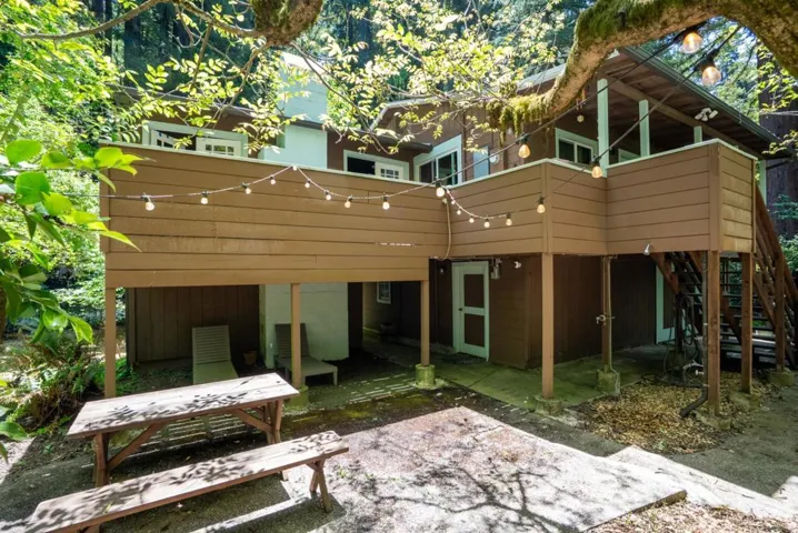 10711 Grays Court, Forestville, California 95436