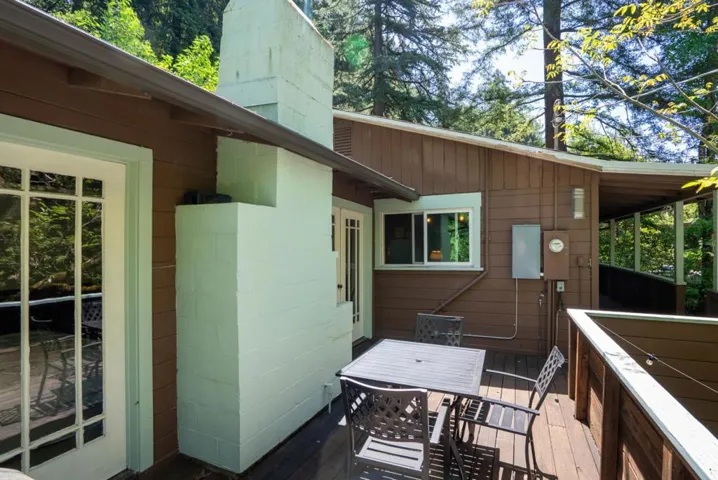 10711 Grays Court, Forestville, California 95436