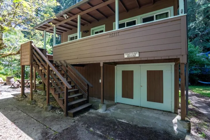 10711 Grays Court, Forestville, California 95436