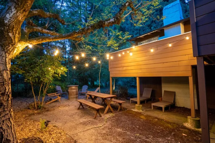 10711 Grays Court, Forestville, California 95436