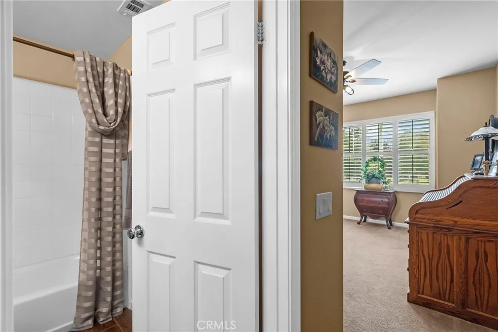 30444 Hidden Valley Court, Castaic, California 91384 home-pic-16
