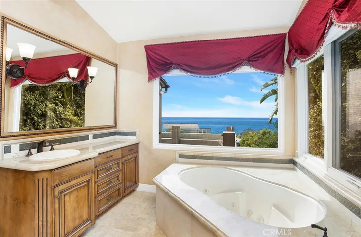 840 Canyon View Drive, Laguna Beach, California 92651