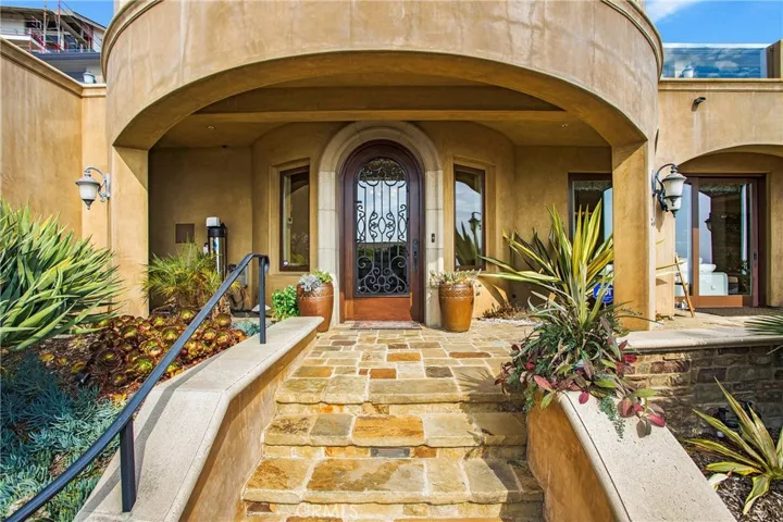 840 Canyon View Drive, Laguna Beach, California 92651