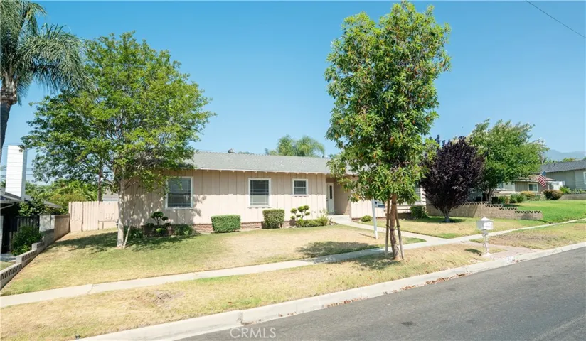 1679 N 2nd Avenue, Upland, California 91784