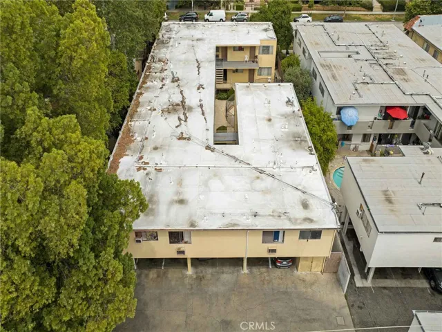 7049 Vassar Avenue, Canoga Park, California 91303