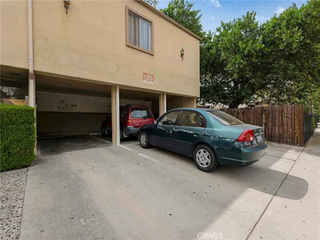 7049 Vassar Avenue, Canoga Park, California 91303