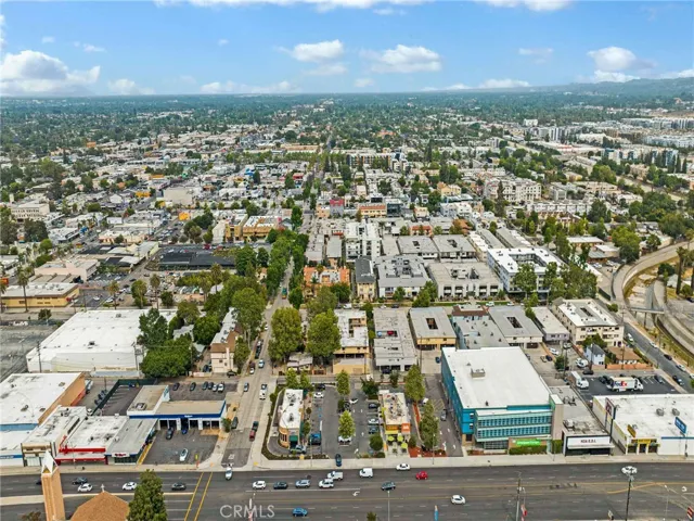 7049 Vassar Avenue, Canoga Park, California 91303