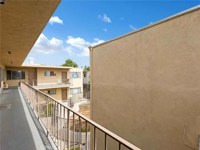 7049 Vassar Avenue, Canoga Park, California 91303