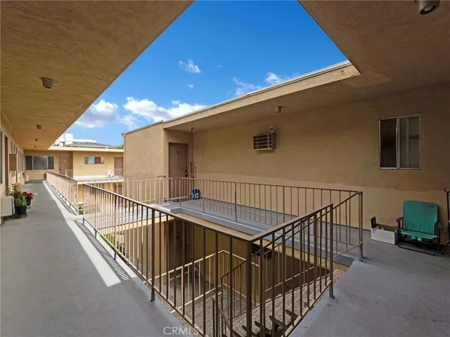 7049 Vassar Avenue, Canoga Park, California 91303
