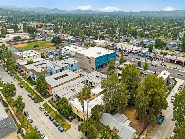 7049 Vassar Avenue, Canoga Park, California 91303