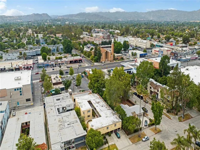 7049 Vassar Avenue, Canoga Park, California 91303