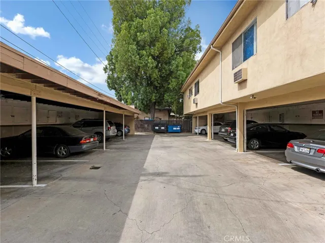 7049 Vassar Avenue, Canoga Park, California 91303