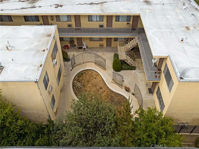 7049 Vassar Avenue, Canoga Park, California 91303