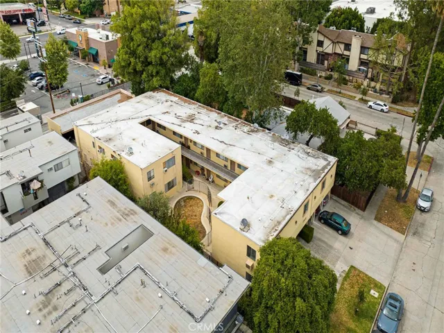 7049 Vassar Avenue, Canoga Park, California 91303