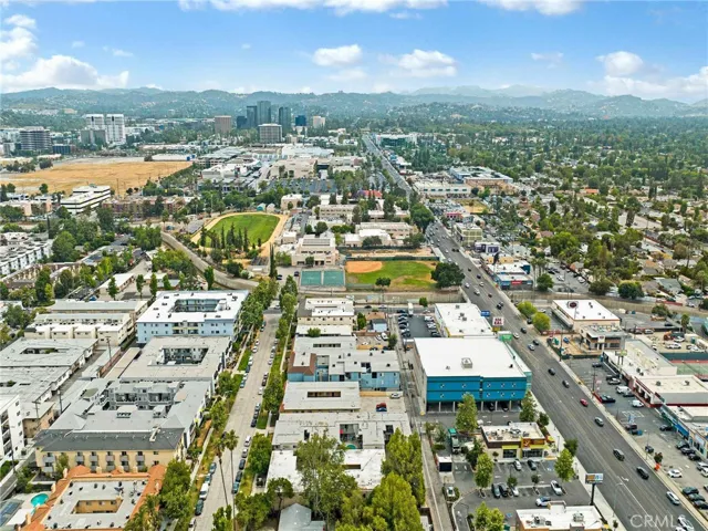 7049 Vassar Avenue, Canoga Park, California 91303
