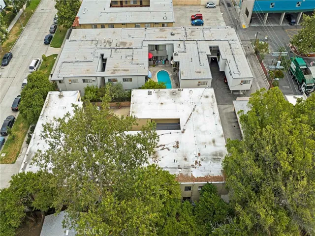 7049 Vassar Avenue, Canoga Park, California 91303