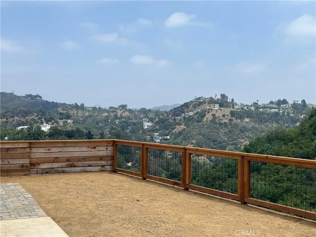 8515 Crescent Drive, Los Angeles, California 90046