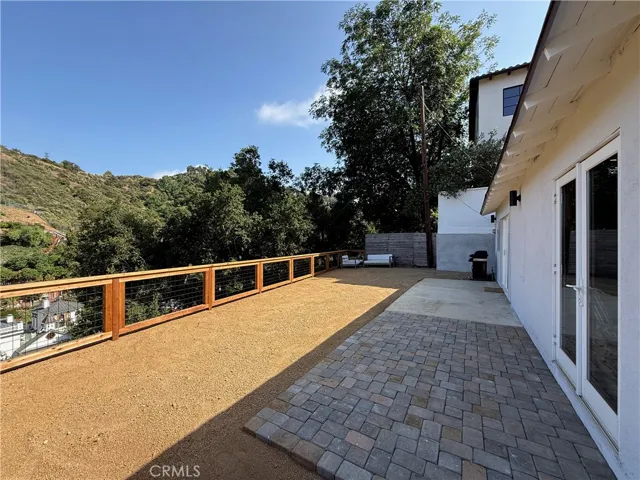 8515 Crescent Drive, Los Angeles, California 90046