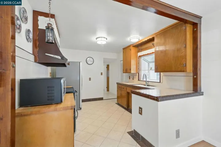 288 El Camino Dr, Pittsburg, California 94565