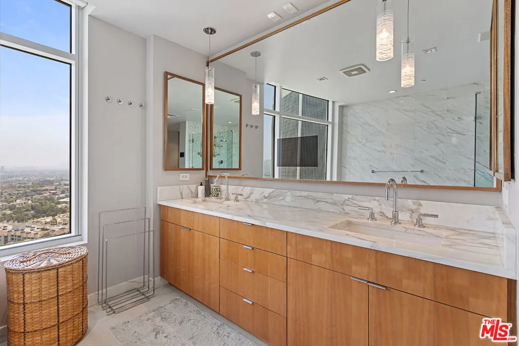 1 W Century Drive 23b, Los Angeles, California 90067 home-pic-13