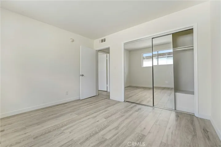 20235 Cohasset Street 6, Winnetka, California 91306