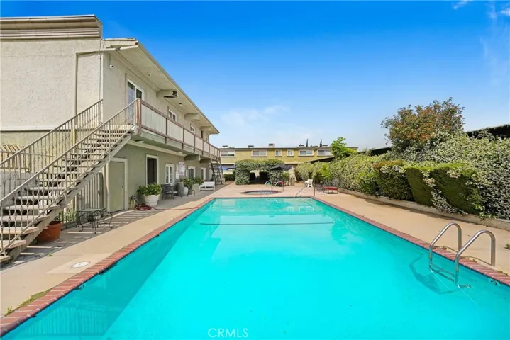 20235 Cohasset Street 6, Winnetka, California 91306