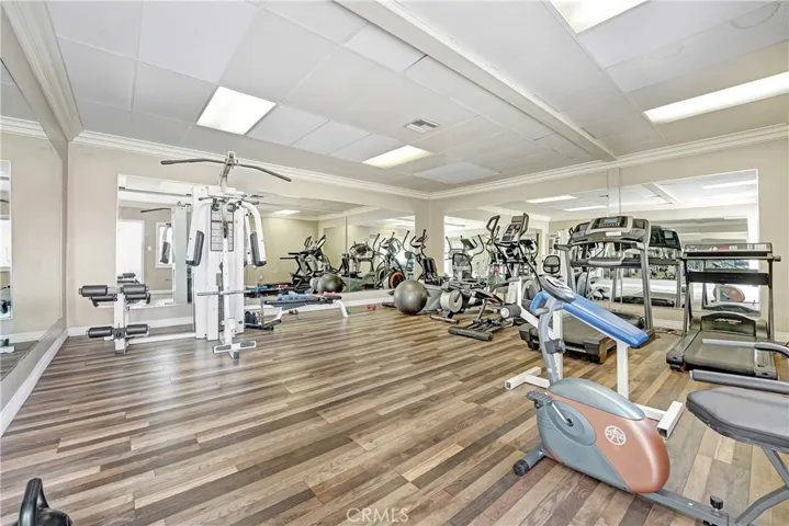 20235 Cohasset Street 6, Winnetka, California 91306