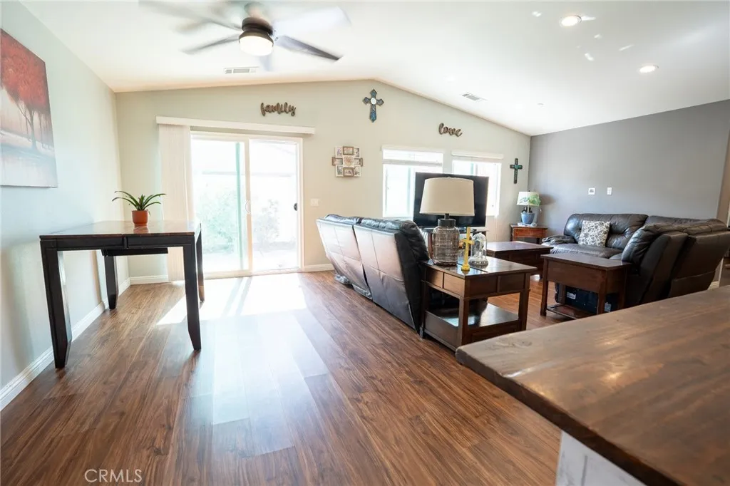 29306 Summer House Lane, Lake Elsinore, California 92530 home-pic-8