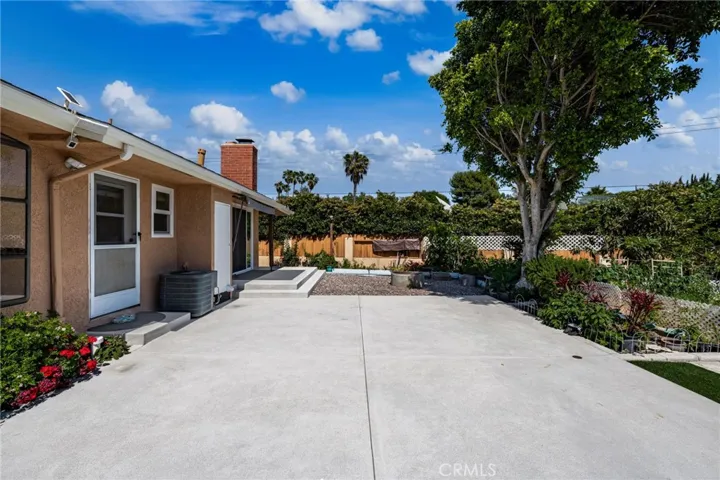 321 W Hermosa Drive, Fullerton, California 92835