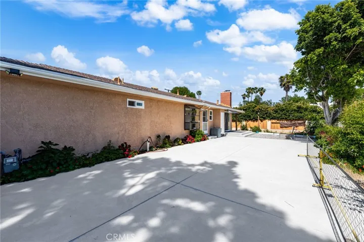 321 W Hermosa Drive, Fullerton, California 92835