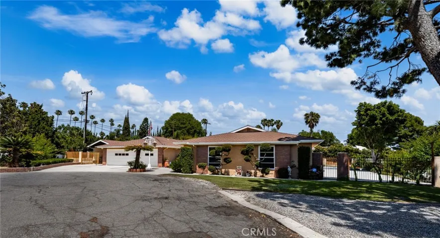 321 W Hermosa Drive, Fullerton, California 92835