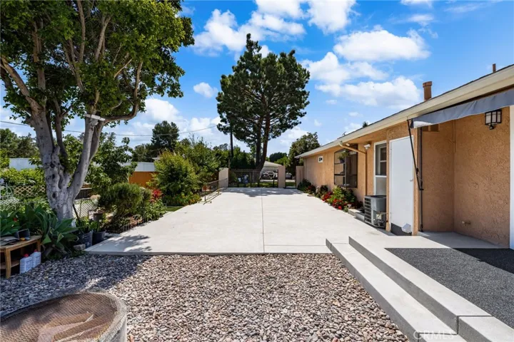 321 W Hermosa Drive, Fullerton, California 92835