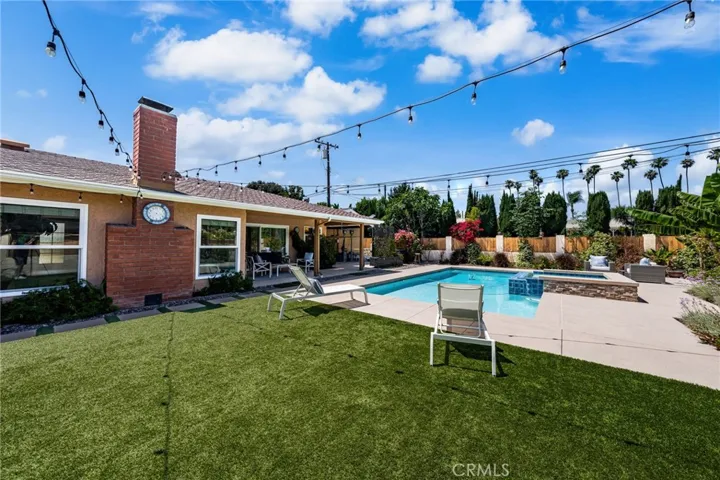 321 W Hermosa Drive, Fullerton, California 92835