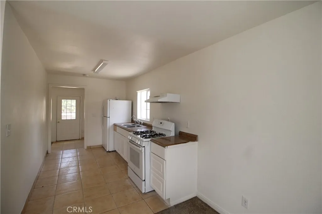 509 E Williams Street, Yermo, California 92398 home-pic-9