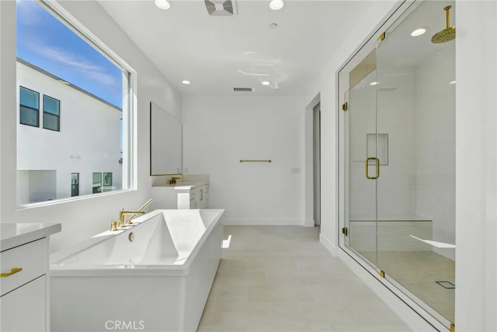 24186 N Camino Cascada, Valencia, California 91354 home-pic-17