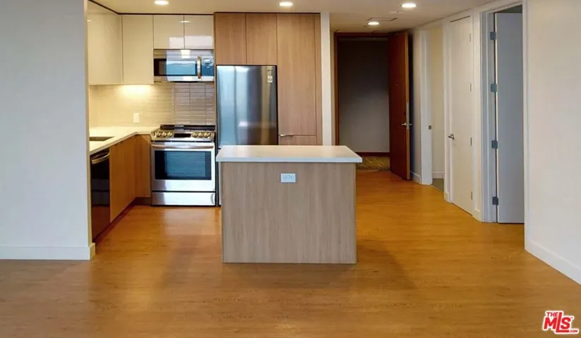 11750 Wilshire Boulevard 2111, Los Angeles, California 90025