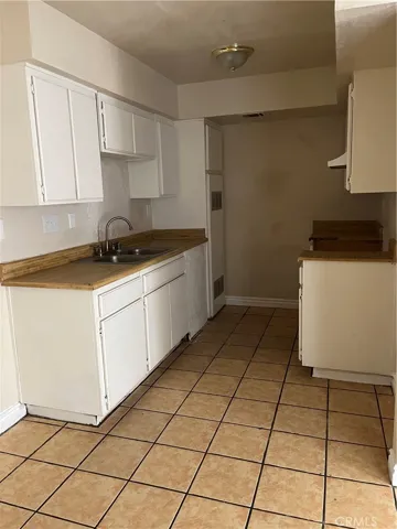 1040 May Lane, Barstow, California 92311