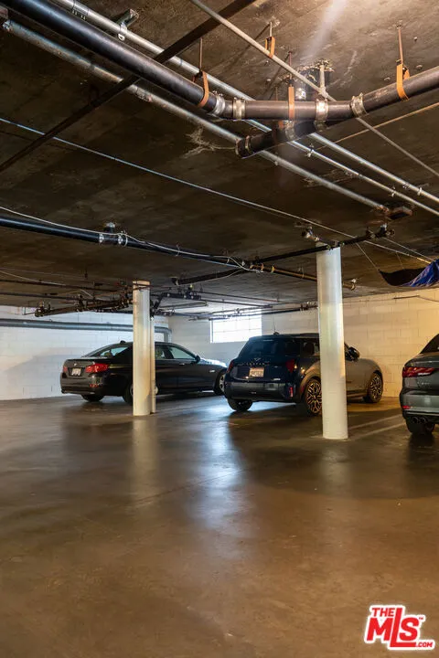 880 Hilldale Avenue 10, West Hollywood, California 90069 home-pic-33