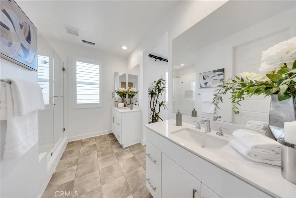 251 Tank, Irvine, California 92618 home-pic-49