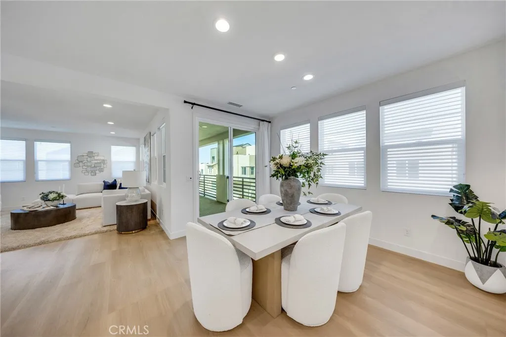 251 Tank, Irvine, California 92618 home-pic-28