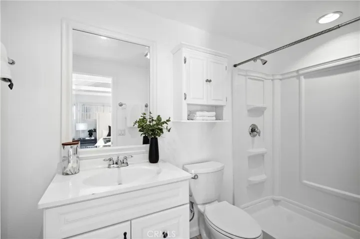 541 Thalia Street, Laguna Beach, California 92651