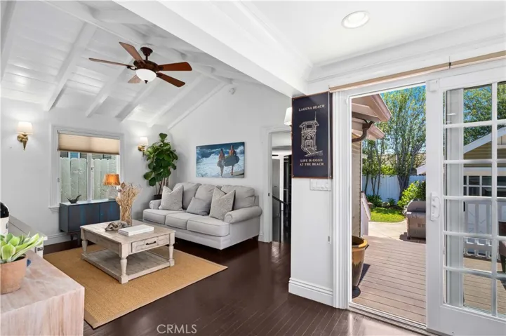541 Thalia Street, Laguna Beach, California 92651