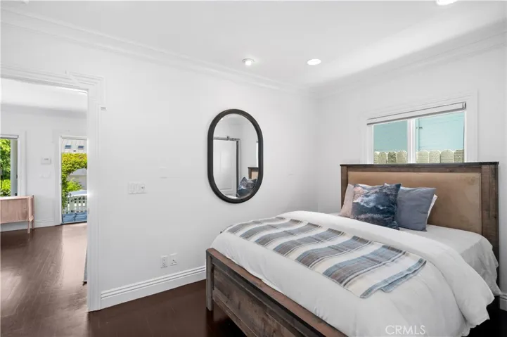 541 Thalia Street, Laguna Beach, California 92651