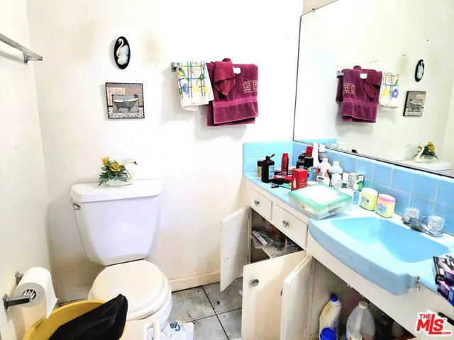 12105 S Hoover Street, Los Angeles, California 90044