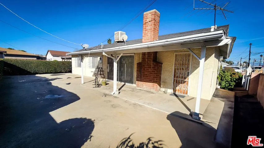 12105 S Hoover Street, Los Angeles, California 90044