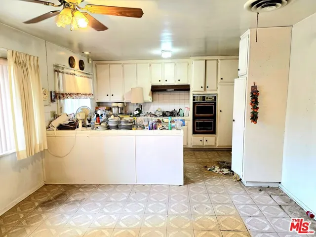 12105 S Hoover Street, Los Angeles, California 90044
